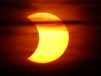 Ostara, l'eclissi di sole, la superluna e l'equinozio di primavera